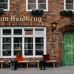 Zum Heidkrug & Cafe Lil Luneburg