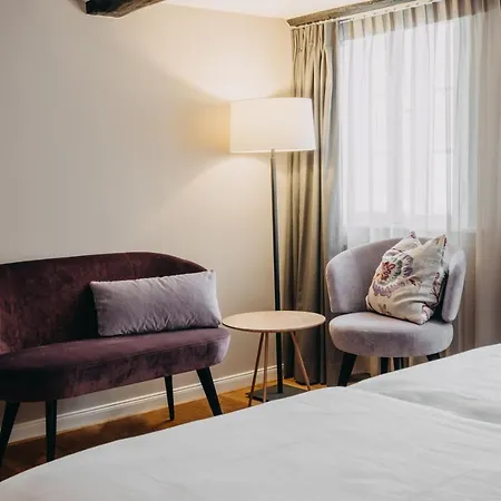 Hotel Zum Heidkrug & Cafe Lil