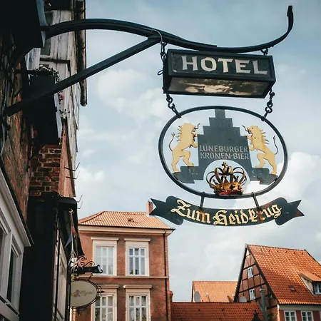 Hotel Zum Heidkrug & Cafe Lil