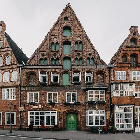 Hotel Zum Heidkrug & Cafe Lil Luneburg