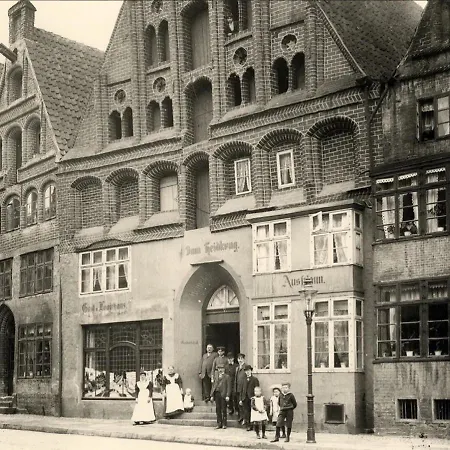 Hotel Zum Heidkrug & Cafe Lil Luneburg