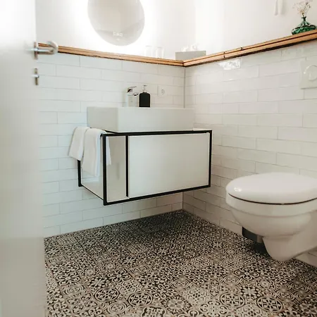 Zum Heidkrug & Cafe Lil Hotel