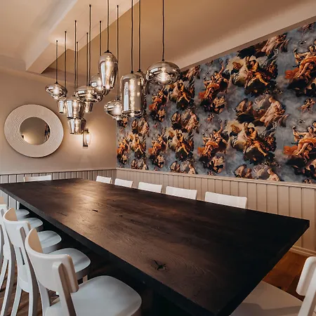 Zum Heidkrug & Cafe Lil Hotel