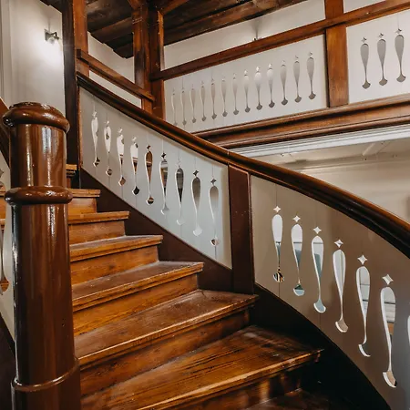 Zum Heidkrug & Cafe Lil Hotel