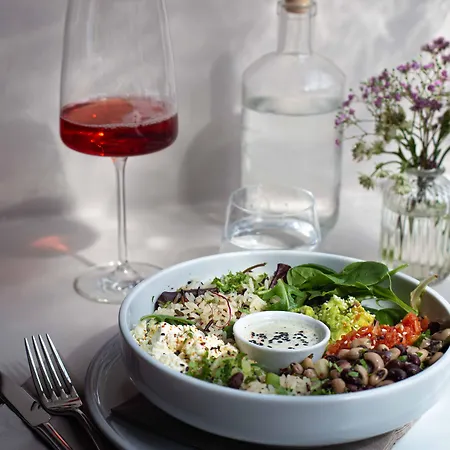 Zum Heidkrug & Cafe Lil Hotel