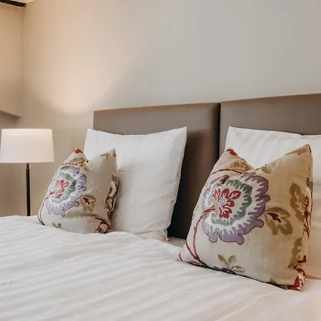 Hotel Zum Heidkrug & Cafe Lil