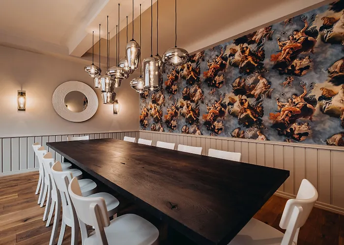 Zum Heidkrug & Cafe Lil Hotel